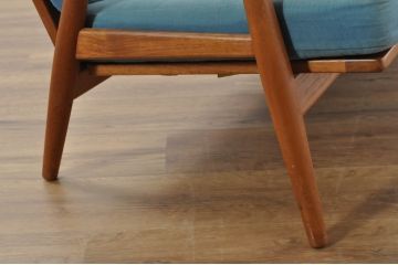 北欧家具　デンマークビンテージ　Hans J Wegner(ハンス・J・ウェグナー)　GETAMA(ゲタマ)　GE270-3　洗練された佇まいが目を引く3人掛けソファ(3P、三人掛け、アームソファ、トリプルソファ、3シーター、北欧、ヴィンテージ)(R-080804)
