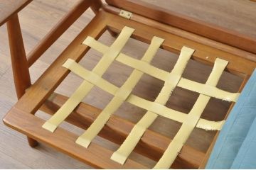 北欧家具　デンマークビンテージ　Hans J Wegner(ハンス・J・ウェグナー)　GETAMA(ゲタマ)　GE270-3　洗練された佇まいが目を引く3人掛けソファ(3P、三人掛け、アームソファ、トリプルソファ、3シーター、北欧、ヴィンテージ)(R-080804)