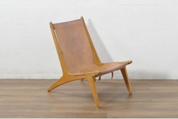 【簡易リペア限定品】北欧ビンテージ　スウェーデン　Luxus(ラクサス)社製　Uno&Osten Kristiansson(ウノ&オステン・クリスチャンソン兄弟)　モデル204　本革(レザー)　個性的なデザインが目を惹くハンティングチェア(ラウンジチェア、イージーチェア、ヴィンテージ)(R-080805)