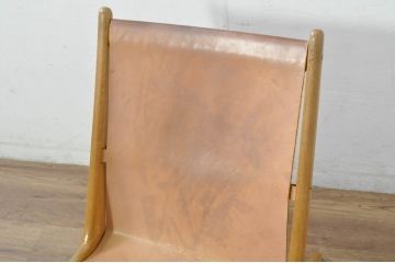 【簡易リペア限定品】北欧ビンテージ　スウェーデン　Luxus(ラクサス)社製　Uno&Osten Kristiansson(ウノ&オステン・クリスチャンソン兄弟)　モデル204　本革(レザー)　個性的なデザインが目を惹くハンティングチェア(ラウンジチェア、イージーチェア、ヴィンテージ)(R-080805)