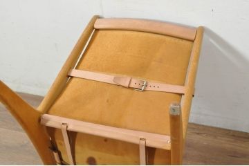 【簡易リペア限定品】北欧ビンテージ　スウェーデン　Luxus(ラクサス)社製　Uno&Osten Kristiansson(ウノ&オステン・クリスチャンソン兄弟)　モデル204　本革(レザー)　個性的なデザインが目を惹くハンティングチェア(ラウンジチェア、イージーチェア、ヴィンテージ)(R-080805)