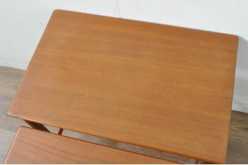 デンマークビンテージ　Hans J Wegner(ハンス・J・ウェグナー)　ANDREAS TUCK(アンドレアス・タック)　チーク材　北欧ならではの洗練されたデザインが素敵なAT-40ネストテーブル(サイドテーブル、カフェテーブル、コーヒーテーブル、ローテーブル、花台、飾り台、ヴィンテージ)(R-080807)