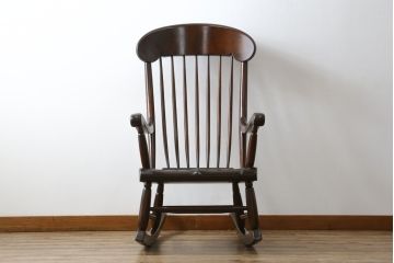 中古　美品　希少な廃盤品!!　松本民芸家具　贅沢なくつろぎのひとときを堪能できるG型ロッキングチェア(椅子、イス、板座チェア、アームチェア)(R-080812)