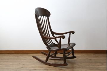 中古　美品　希少な廃盤品!!　松本民芸家具　贅沢なくつろぎのひとときを堪能できるG型ロッキングチェア(椅子、イス、板座チェア、アームチェア)(R-080812)