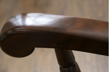 中古　美品　希少な廃盤品!!　松本民芸家具　贅沢なくつろぎのひとときを堪能できるG型ロッキングチェア(椅子、イス、板座チェア、アームチェア)(R-080812)