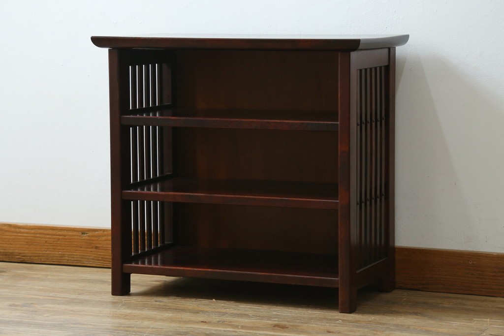 中古　美品　九州民芸家具　格子デザインがモダンな小振りの飾り棚　(R-080817)