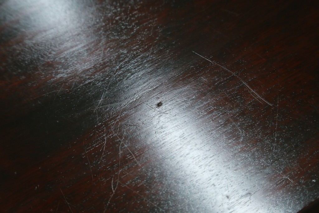 中古　美品　九州民芸家具　格子デザインがモダンな小振りの飾り棚　(R-080817)