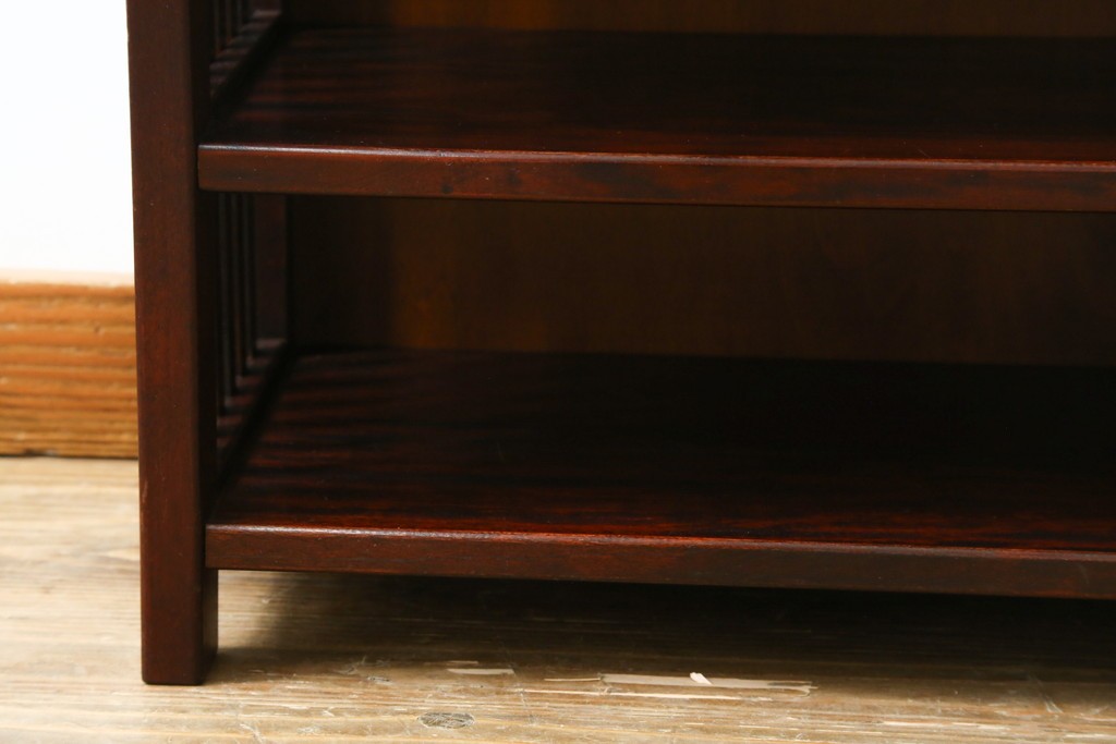 中古　美品　九州民芸家具　格子デザインがモダンな小振りの飾り棚　(R-080817)