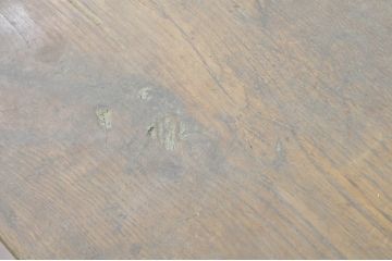 ベルギーアンティーク　上手物!　重厚　ニレ材　彫刻とロートアイアンの作りの良いテーブル(ダイニングテーブル、作業台、ワークテーブル)(R-080825)