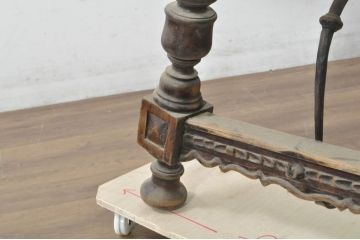 ベルギーアンティーク　上手物!　重厚　ニレ材　彫刻とロートアイアンの作りの良いテーブル(ダイニングテーブル、作業台、ワークテーブル)(R-080825)