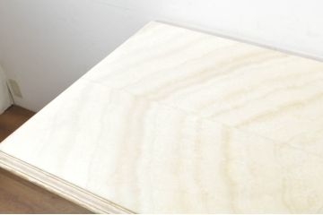 フランスアンティーク　天板大理石　ギリシャ神殿のような彫刻が目を引くシャビーなダイニングテーブル(4人掛け、6人掛け、作業台)(R-080832)