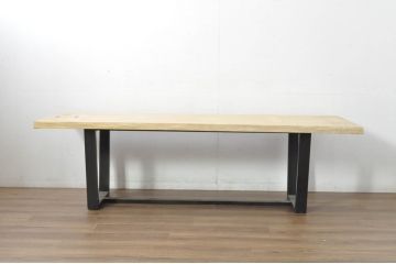 中古　オーダー製作品　鉄脚(アイアンレッグ)のすっきりとしたデザインが魅力的なタモ材一枚板の特大テーブル(食卓、4人掛け、6人掛け、ダイニングテーブル、作業台、ワークテーブル)(製作費約60万円)(R-080839)