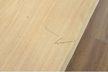 中古　オーダー製作品　鉄脚(アイアンレッグ)のすっきりとしたデザインが魅力的なタモ材一枚板の特大テーブル(食卓、4人掛け、6人掛け、ダイニングテーブル、作業台、ワークテーブル)(製作費約60万円)(R-080839)