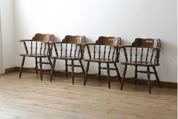 中古　飛騨産業　キツツキ　穂高シリーズ　木のぬくもりを感じるアームチェア4脚セット(キャプテンチェア、ダイニングチェア、板座チェア、イス、椅子、バラ売り可能)(定価4脚で約34万円)(R-080842)