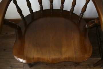 中古　飛騨産業　キツツキ　穂高シリーズ　木のぬくもりを感じるアームチェア4脚セット(キャプテンチェア、ダイニングチェア、板座チェア、イス、椅子、バラ売り可能)(定価4脚で約34万円)(R-080842)