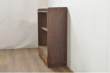 和製アンティーク　明るい木の色味がお部屋に取り入れやすい古い栓材の引き出し付き本棚(ブックシェルフ、飾り棚)(R-080848)