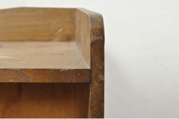 和製アンティーク　明るい木の色味がお部屋に取り入れやすい古い栓材の引き出し付き本棚(ブックシェルフ、飾り棚)(R-080848)