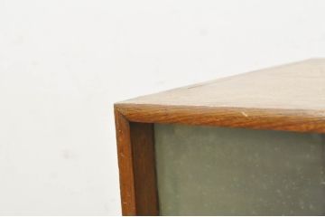 和製ビンテージ　かわいいデザイン!!　小さなレトロ茶箪笥(茶棚、食器棚、収納棚、戸棚、飾り棚、キャビネット、ヴィンテージ)(R-080850)