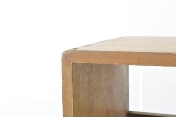 和製アンティーク　シンプルでレトロな佇まいの縦型本棚(オープンラック、ブックシェルフ、飾り棚、陳列棚、書棚)(R-080853)