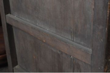 アジアンアンティーク　希少　中国美術　花梨(カリン)材　彫刻入りの扉が目を惹く茶棚(収納棚、戸棚、飾り棚、茶箪笥、サイドキャビネット)(R-080854)