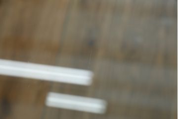 フランスアンティーク　店舗什器におすすめ!真鍮(しんちゅう)フレーム　両面使いできるシンプルな佇まいの飾り棚(ガラス棚、陳列棚、展示台、シェルフ、ディスプレイラック、オープンラック)(R-080857)