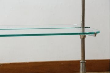 フランスアンティーク　店舗什器におすすめ!真鍮(しんちゅう)フレーム　両面使いできるシンプルな佇まいの飾り棚(ガラス棚、陳列棚、展示台、シェルフ、ディスプレイラック、オープンラック)(R-080857)