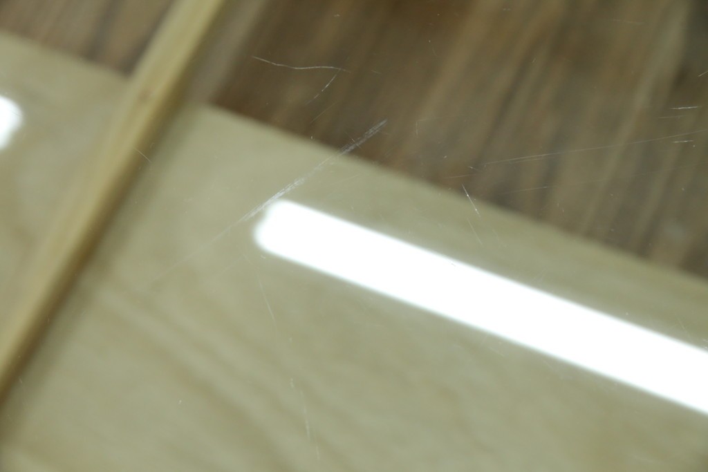 イタリアビンテージ　希少　Cassina(カッシーナ)　ル・コルビュジエ(Le Corbusier)　10 TABLE EN TUBE(ターブル アン テューブ)　LC10　スタイリッシュな佇まいが魅力的なガラスのローテーブル　定価約40万円　(R-080858)