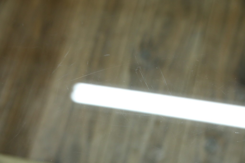 イタリアビンテージ　希少　Cassina(カッシーナ)　ル・コルビュジエ(Le Corbusier)　10 TABLE EN TUBE(ターブル アン テューブ)　LC10　スタイリッシュな佇まいが魅力的なガラスのローテーブル　定価約40万円　(R-080858)