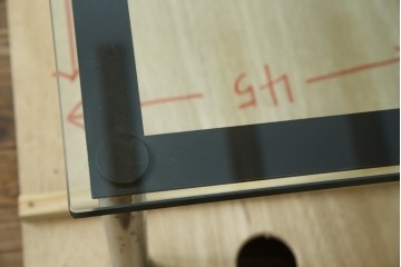 イタリアビンテージ　希少　Cassina(カッシーナ)　ル・コルビュジエ(Le Corbusier)　10 TABLE EN TUBE(ターブル アン テューブ)　LC10　スタイリッシュな佇まいが魅力的なガラスのローテーブル　定価約40万円　(R-080858)