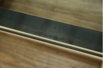 イタリアビンテージ　希少　Cassina(カッシーナ)　ル・コルビュジエ(Le Corbusier)　10 TABLE EN TUBE(ターブル アン テューブ)　LC10　スタイリッシュな佇まいが魅力的なガラスのローテーブル　定価約40万円　(R-080858)