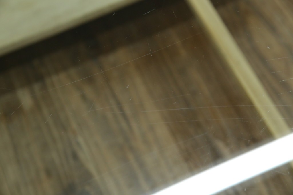 イタリアビンテージ　希少　Cassina(カッシーナ)　ル・コルビュジエ(Le Corbusier)　10 TABLE EN TUBE(ターブル アン テューブ)　LC10　スタイリッシュな佇まいが魅力的なガラスのローテーブル　定価約40万円　(R-080858)