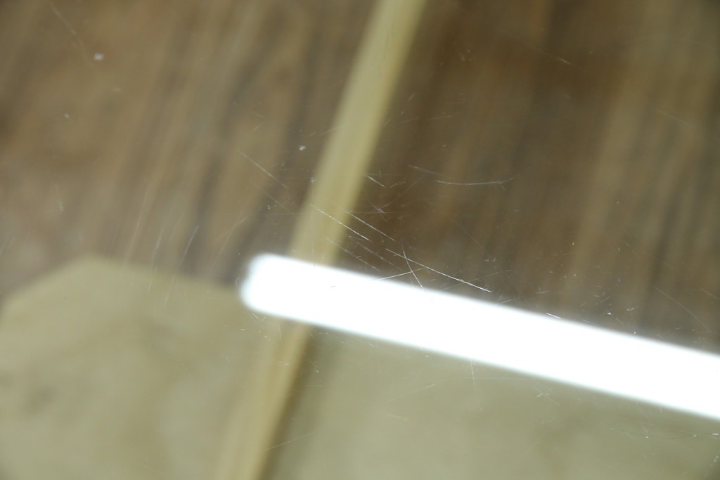 イタリアビンテージ　希少　Cassina(カッシーナ)　ル・コルビュジエ(Le Corbusier)　10 TABLE EN TUBE(ターブル アン テューブ)　LC10　スタイリッシュな佇まいが魅力的なガラスのローテーブル　定価約40万円　(R-080858)