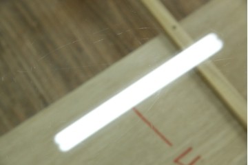 イタリアビンテージ　希少　Cassina(カッシーナ)　ル・コルビュジエ(Le Corbusier)　10 TABLE EN TUBE(ターブル アン テューブ)　LC10　スタイリッシュな佇まいが魅力的なガラスのローテーブル　定価約40万円　(R-080858)