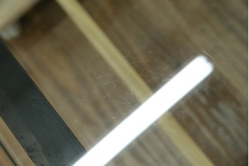 イタリアビンテージ　希少　Cassina(カッシーナ)　ル・コルビュジエ(Le Corbusier)　10 TABLE EN TUBE(ターブル アン テューブ)　LC10　スタイリッシュな佇まいが魅力的なガラスのローテーブル　定価約40万円　(R-080858)