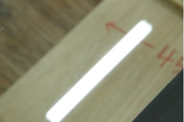 イタリアビンテージ　希少　Cassina(カッシーナ)　ル・コルビュジエ(Le Corbusier)　10 TABLE EN TUBE(ターブル アン テューブ)　LC10　スタイリッシュな佇まいが魅力的なガラスのローテーブル　定価約40万円　(R-080858)