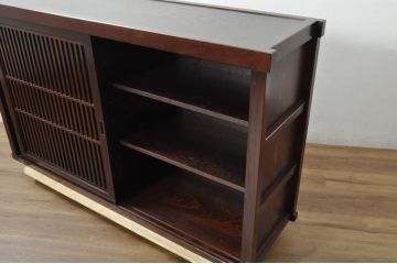 中古　タモ材　上質な和の空間を演出する水屋箪笥サイドボード(水屋箪笥、戸棚、収納棚、食器棚)(R-080860)