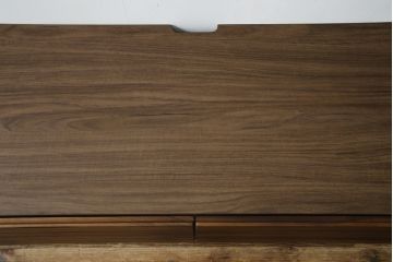 中古　美品　関家具　セルマ(SELMA)　ウォールナット材　和の空間から北欧スタイル等さまざまなテイストに馴染むスタイリッシュなテレビボード(TVボード、テレビ台、ローボード、キャビネット)(R-080861)