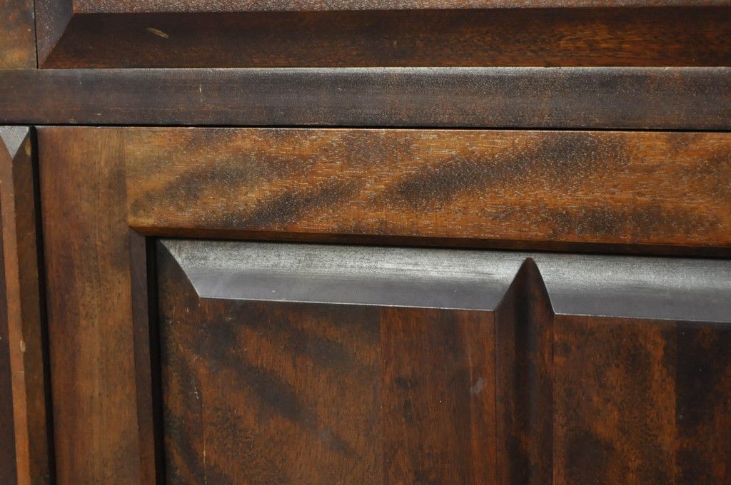 中古　北海道民芸家具　HM160K　格子組みガラス戸と充実した収納力が魅力の食器棚　(R-080862)