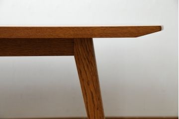 中古　美品　イデー(IDEE)　オーク材　シンプルでスタイリッシュなローテーブル(センターテーブル、リビングテーブル)(定価約10万円)(R-080865)