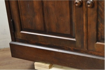 《天板取り付け加工費込み》　中古　北海道民芸家具　框組扉の端正なキャビネット　(R-080866)