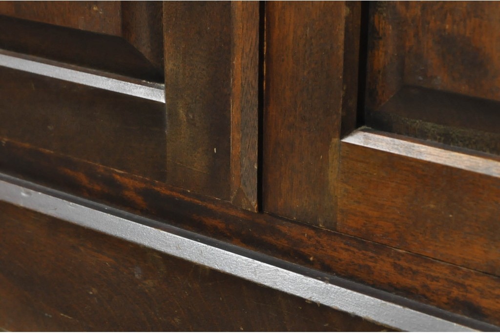 《天板取り付け加工費込み》　中古　北海道民芸家具　框組扉の端正なキャビネット　(R-080866)