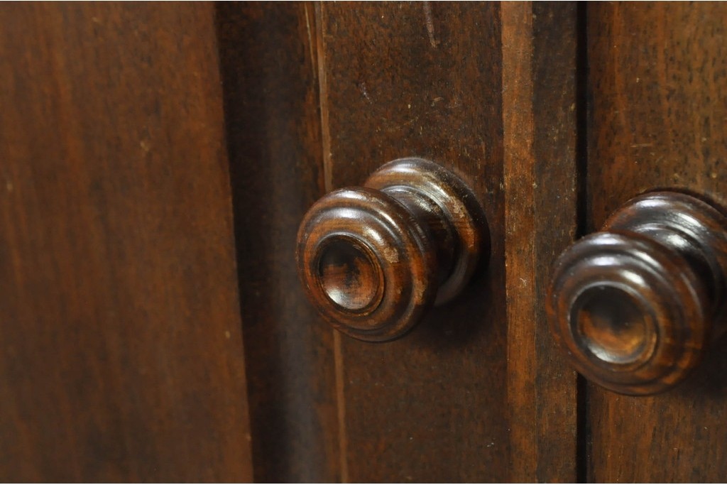 《天板取り付け加工費込み》　中古　北海道民芸家具　框組扉の端正なキャビネット　(R-080866)