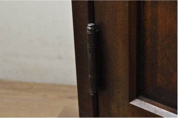 《天板取り付け加工費込み》　中古　北海道民芸家具　框組扉の端正なキャビネット　(R-080866)