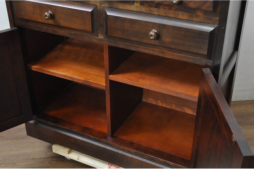 《天板取り付け加工費込み》　中古　北海道民芸家具　框組扉の端正なキャビネット　(R-080866)