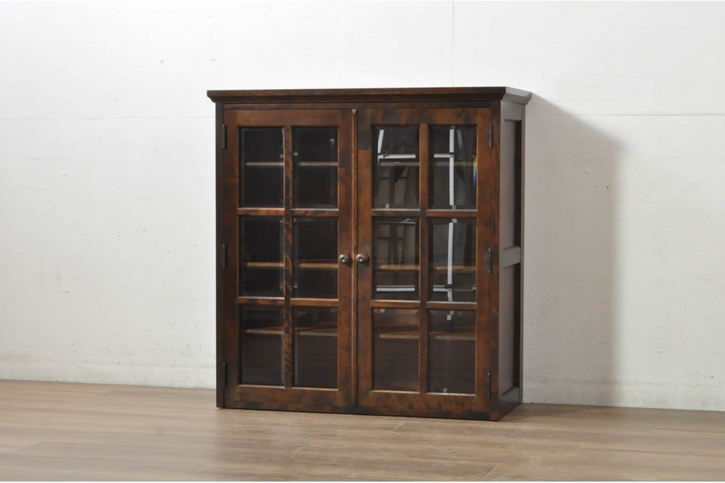 《脚(台輪)取り付け加工費込み》　中古　北海道民芸家具　格子入りガラス扉のキャビネット　(R-080867)