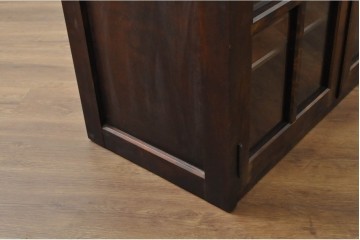 《脚(台輪)取り付け加工費込み》　中古　北海道民芸家具　格子入りガラス扉のキャビネット　(R-080867)