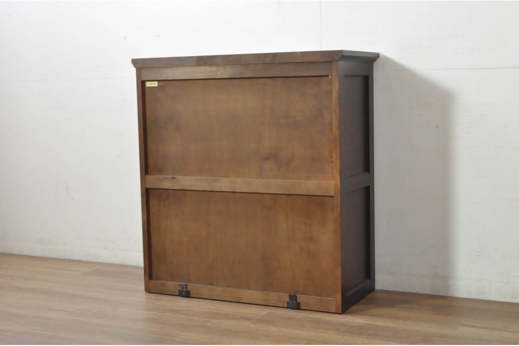 《脚(台輪)取り付け加工費込み》　中古　北海道民芸家具　格子入りガラス扉のキャビネット　(R-080867)