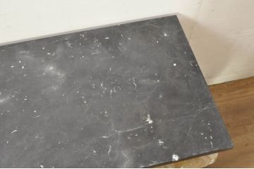 フランスアンティーク　ペイント　天板大理石　猫脚が優雅で可愛らしい彫刻入りのローテーブル(センターテーブル、サイドテーブル、リビングテーブル)(R-080869)