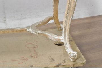 フランスアンティーク　ペイント　天板大理石　猫脚が優雅で可愛らしい彫刻入りのローテーブル(センターテーブル、サイドテーブル、リビングテーブル)(R-080869)