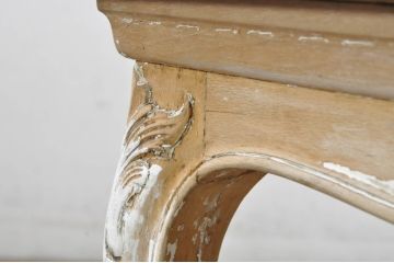 フランスアンティーク　ペイント　天板大理石　猫脚が優雅で可愛らしい彫刻入りのローテーブル(センターテーブル、サイドテーブル、リビングテーブル)(R-080869)